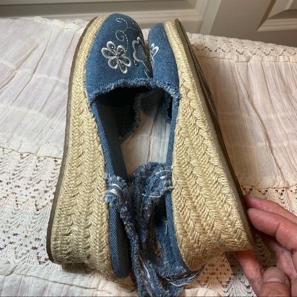 MONTEGO Bay Club Distressed Embroidered Floral Jeans Wedge Ankle Espadrilles 6.5 - Picture 8 of 12